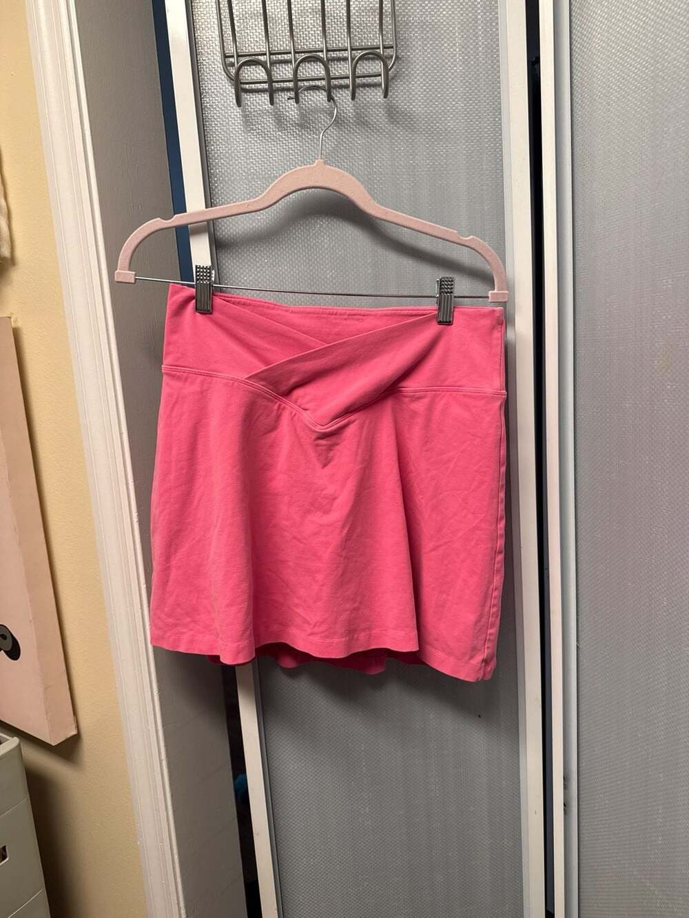 PINK Victoria's Secret V-Waist Athletic Skort with Pockets in Hot Pink